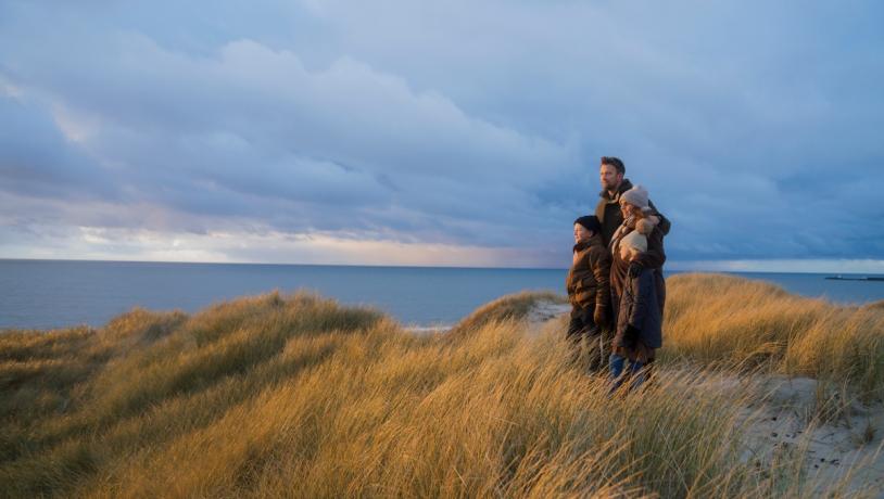 Vinter ved Vesterhavet Familie i klitterne
