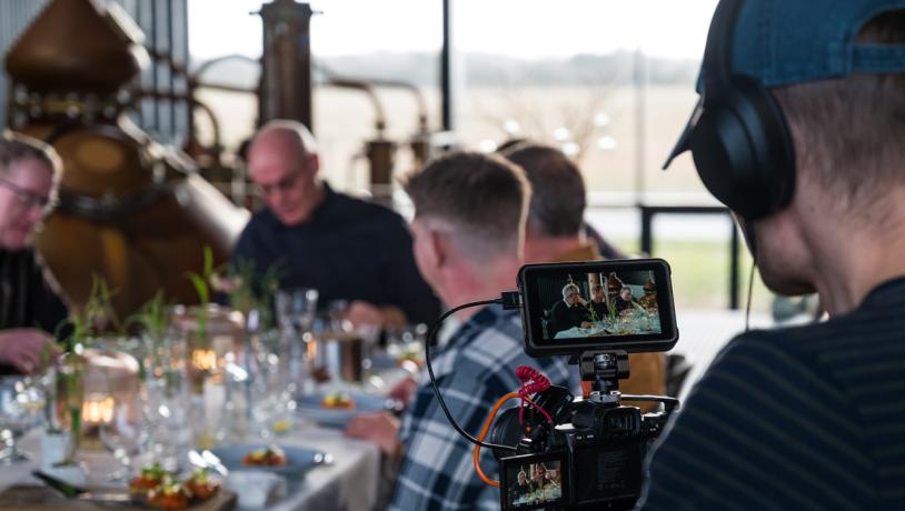 Vesterhavskøkkenets påskefrokost ved Stauning Whisky optagelse
