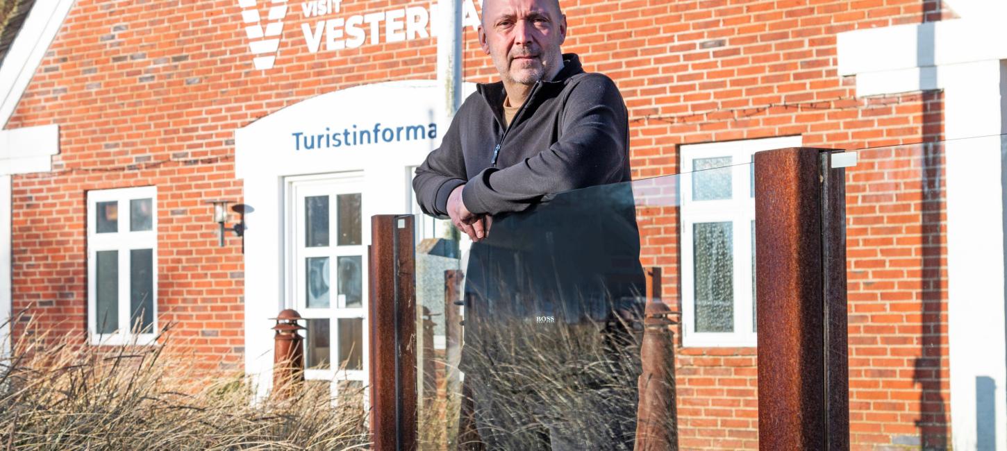 Danmarks første turistlæge flytter ind i Blåvand ved Vesterhavet. Lægehuset kan tage imod turister fra hele Vestkysten.