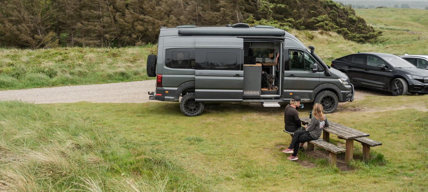 Autocamper i naturen