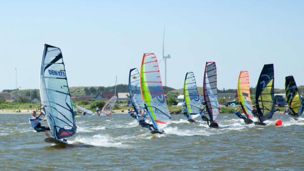 Surfing i Hvide Sande