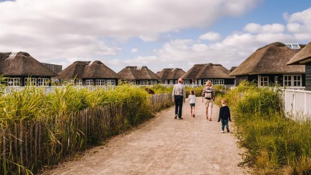 Familie på ferie hos Hvidbjerg Strand Feriepark