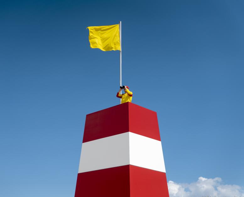 Livredder tårn med flag i toppen